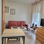 Flat Apartment *