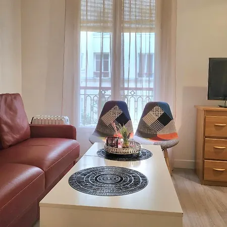 Flat Lägenhet